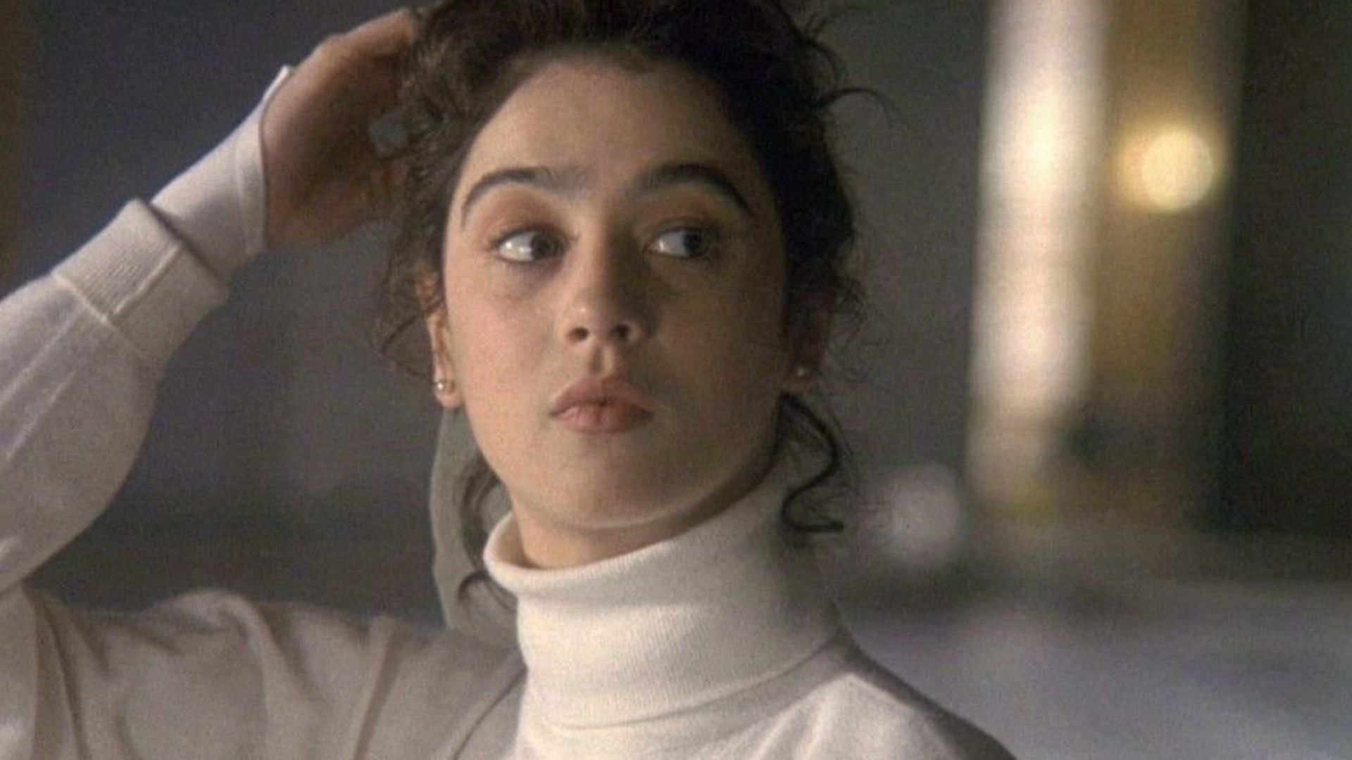 A still of Moira Kelly (Image courtesy @moirakellyhewitt on Instagram)