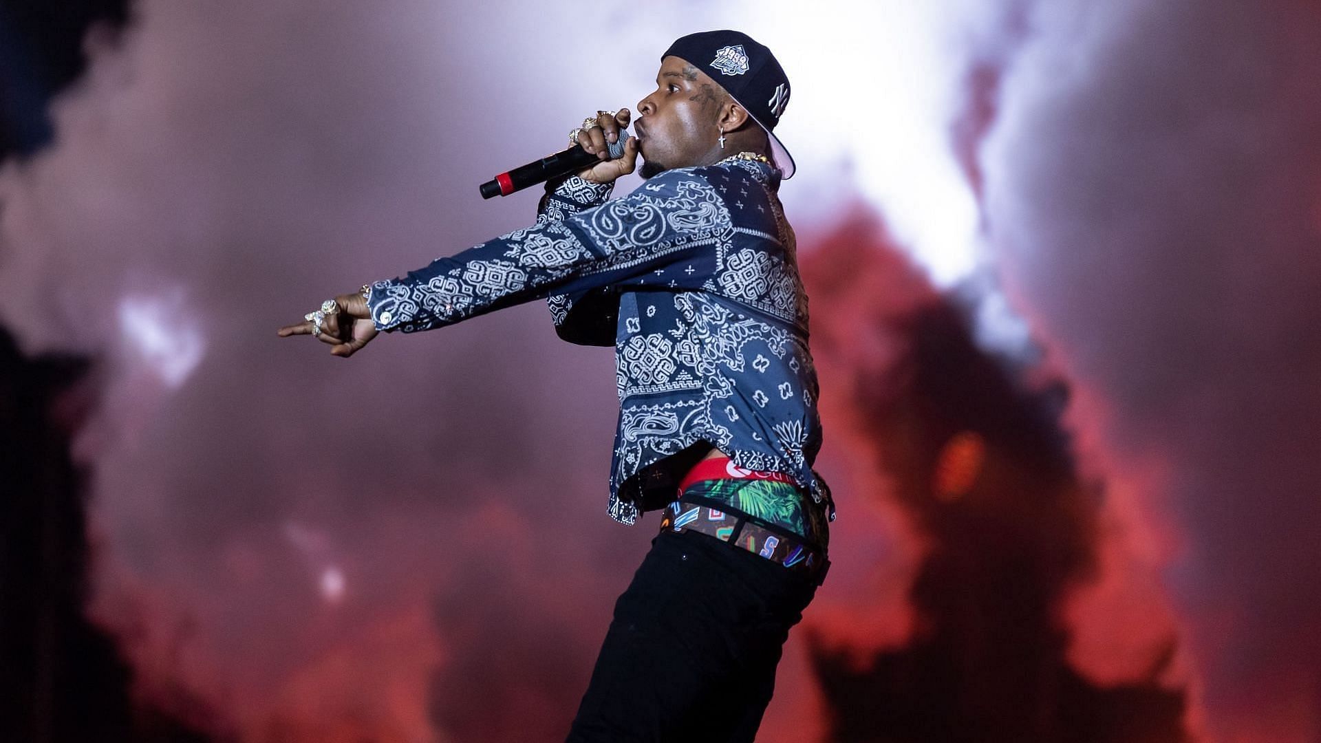 Tory Lanez performs onstage during day 3 of Rolling Loud Miami 2021 at Hard Rock Stadium on July 25, 2021 in Miami Gardens, Florida. (Image via Getty/Jason Koerner)