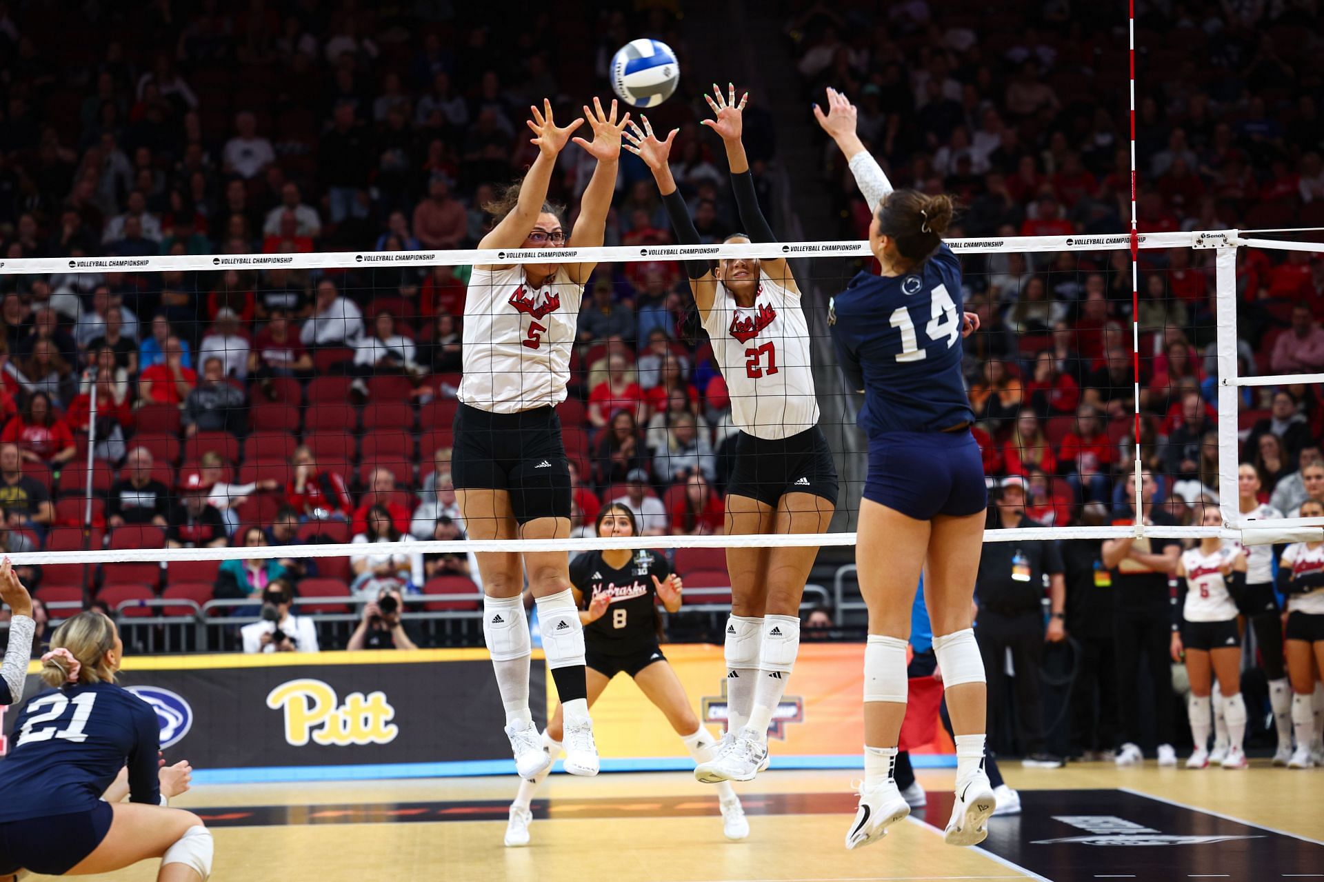 Rebekah Allick #5 and Harper Murray #27 during the Division I Women&#039;s Volleyball Semifinals (Photo: Getty Images)