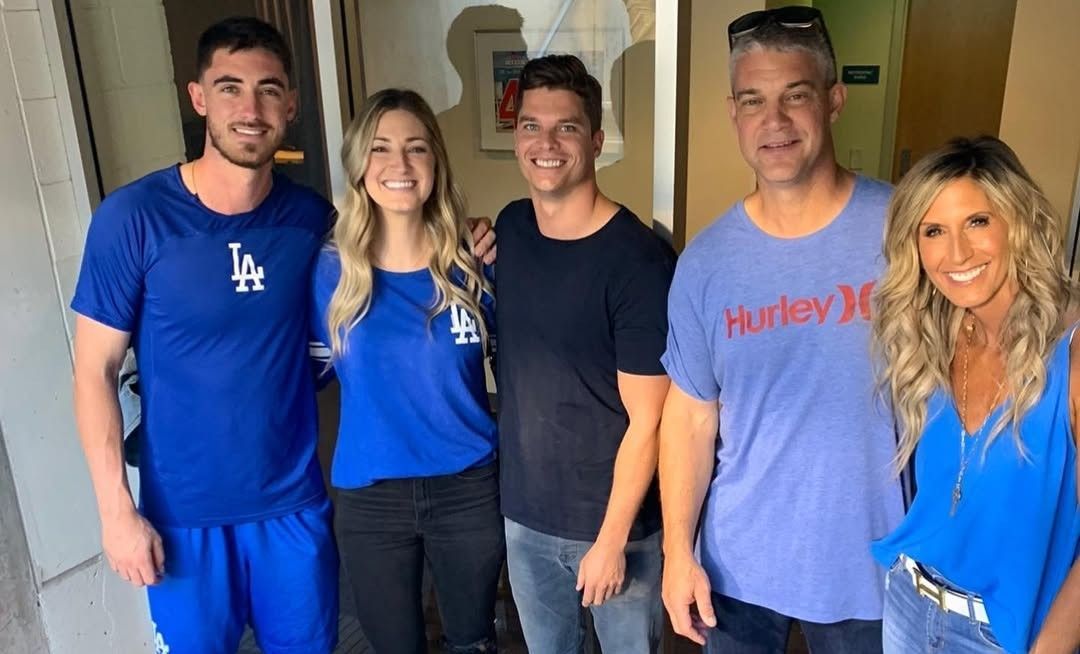 Cody Bellinger with his family