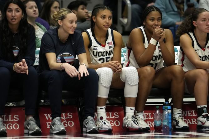 Azzi Fudd reveals Paige Bueckers' key role despite being benched due to knee injury: "You can't tell Paige to calm down"