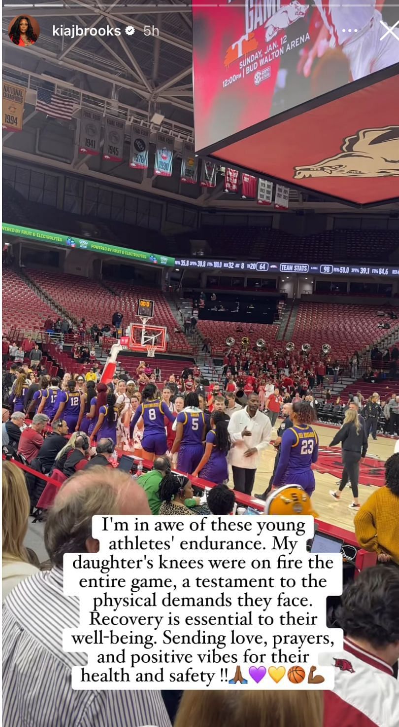 Flau&#039;jae Johnson&#039;s mom Kia Brooks shares a moment from the game between LSU and Arkansas