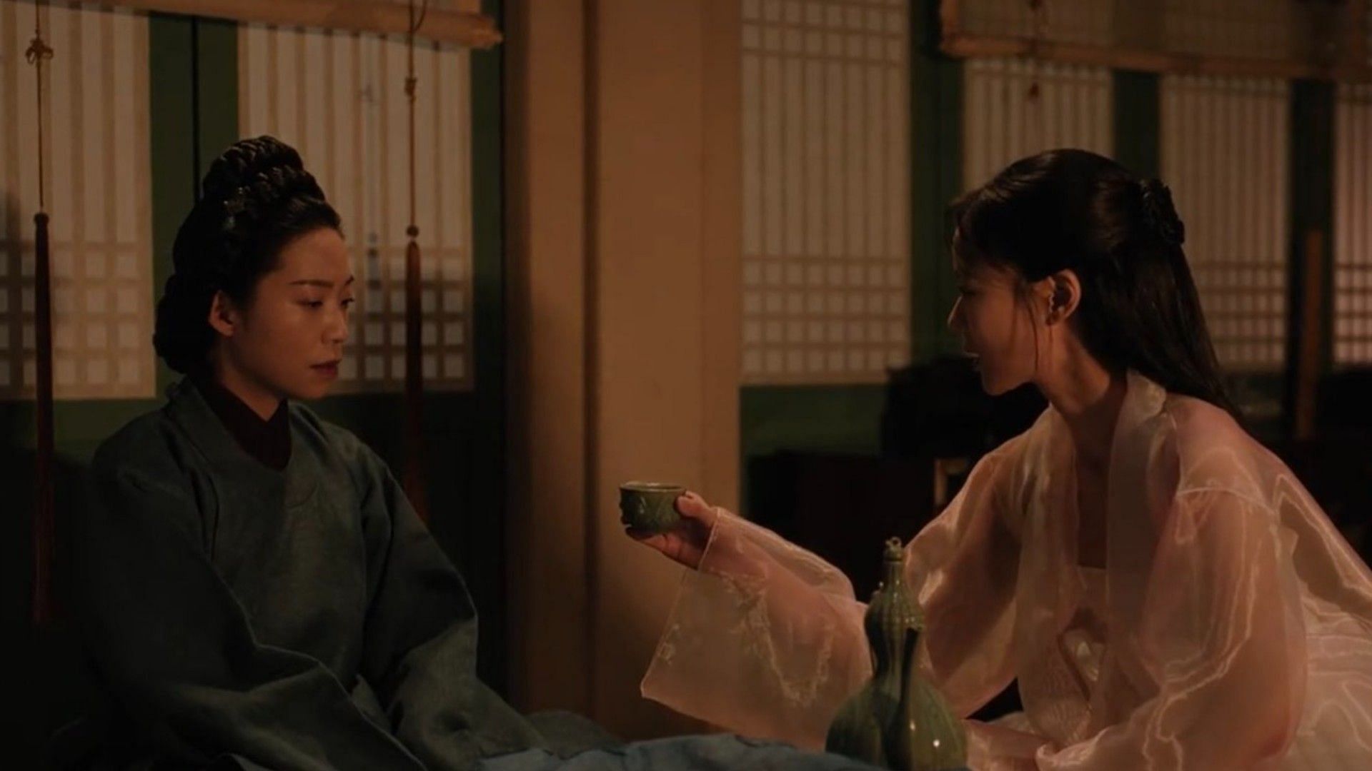 A still from The Queen Who Crowns (Image via Viki)