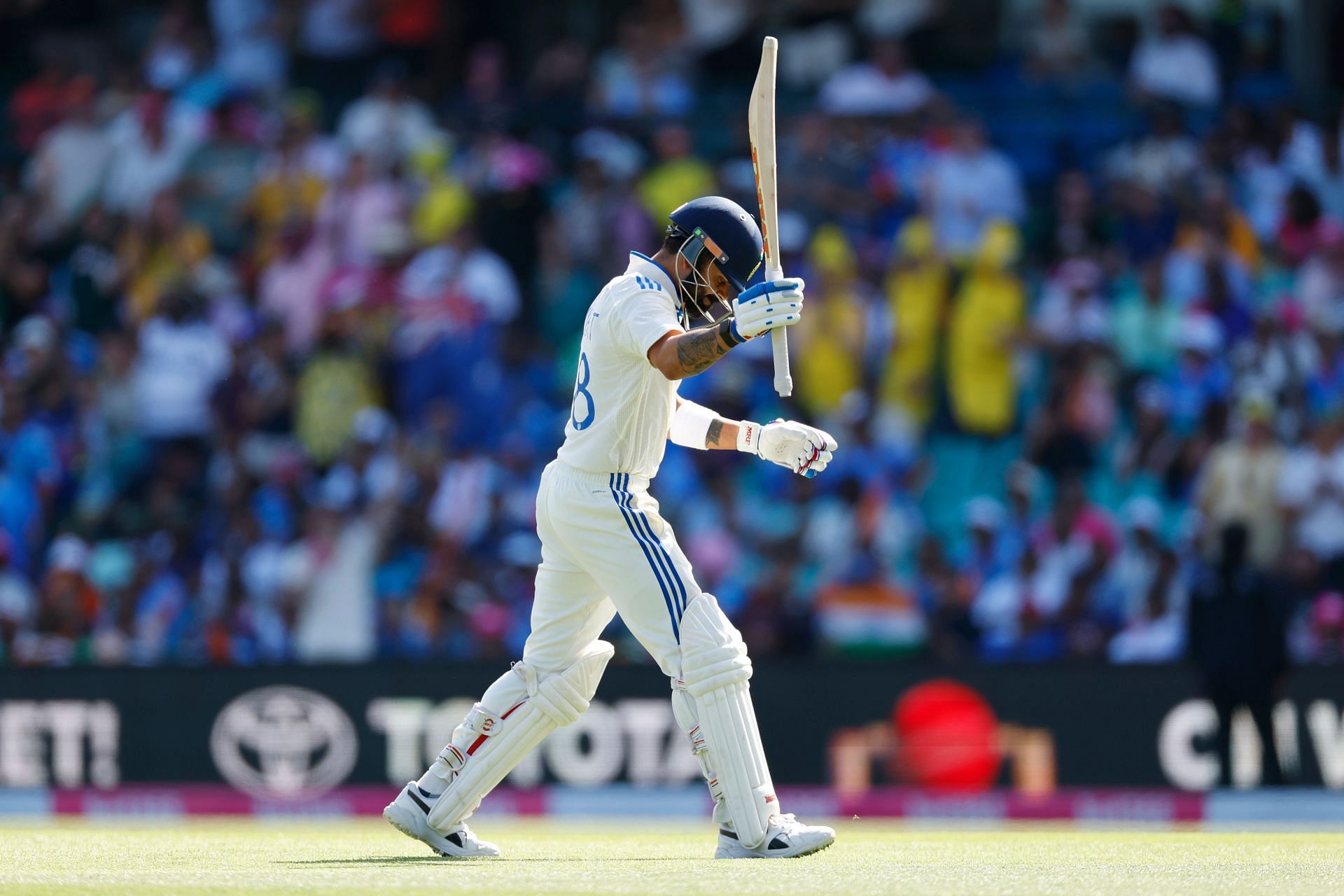 [Watch] Virat Kohli shouts in anger after getting caught behind for 8/8th time in 2nd innings of BGT 2024-25 5th Test