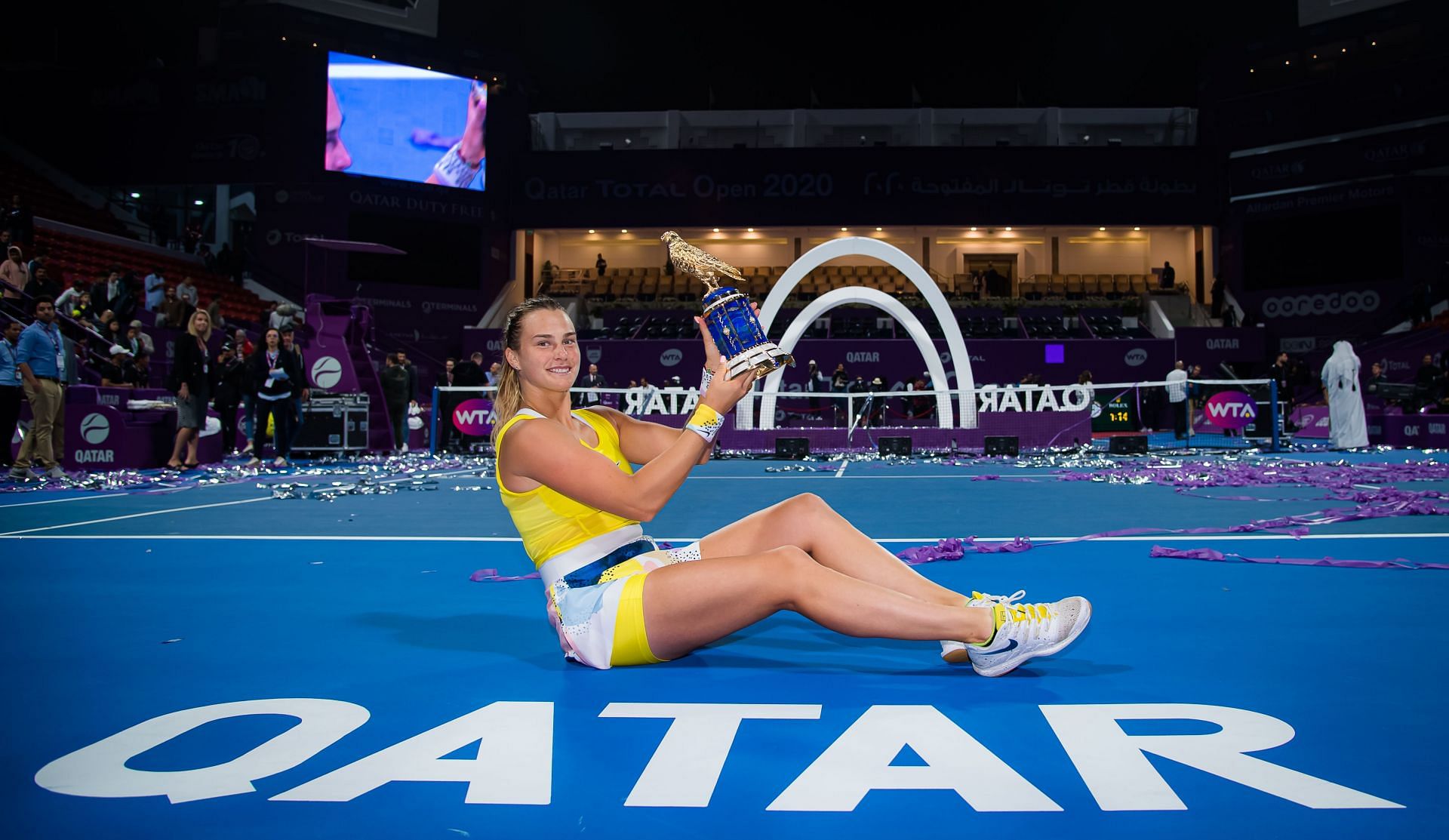 Aryna Sabalenka with Qatar 2020 trophy - Source: Getty