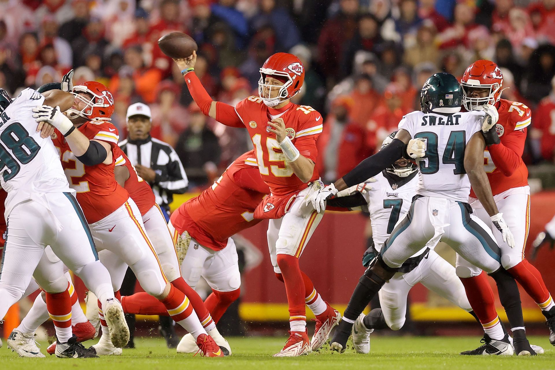 Which team has more Super Bowl wins, Kansas City Chiefs or Philadelphia Eagles