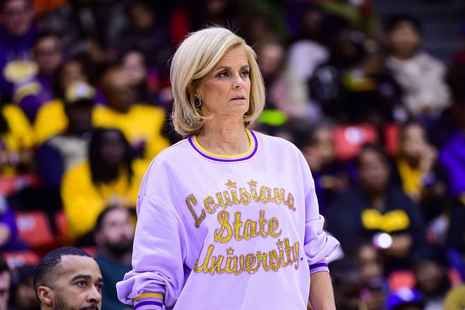 "I have never, in all my years of women's basketball, seen the style of play that they play": Kim Mulkey on Tennessee's "street ball" strategies