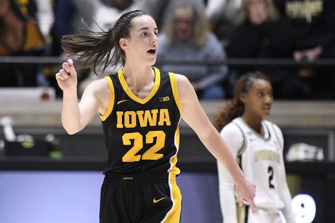 "Throw spaghetti at the wall and see what sticks": Purdue coach discusses Caitlin Clark dilemma amid recalling ex-Iowa star's iconic shot