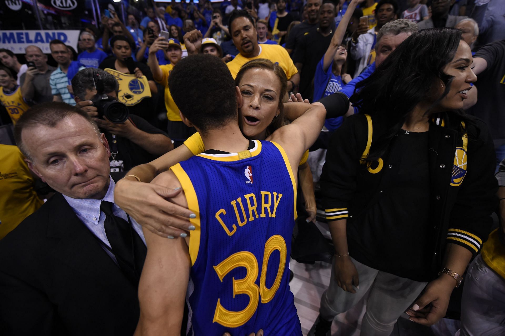 Sonya Curry hugs her son Golden State Warriors