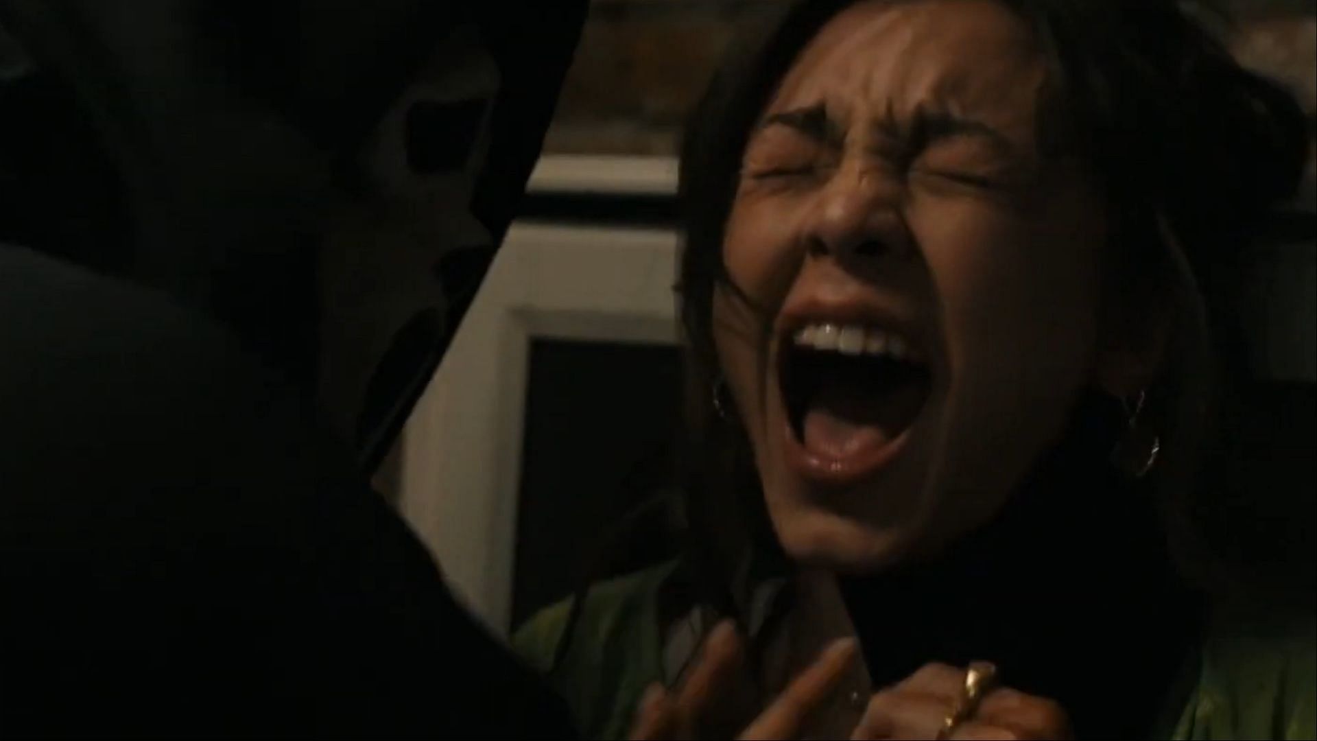 Anika Kayoko meets a horrifying end during a home invasion as Ghostface attacks the group in Scream VI ( Image via Netflix)