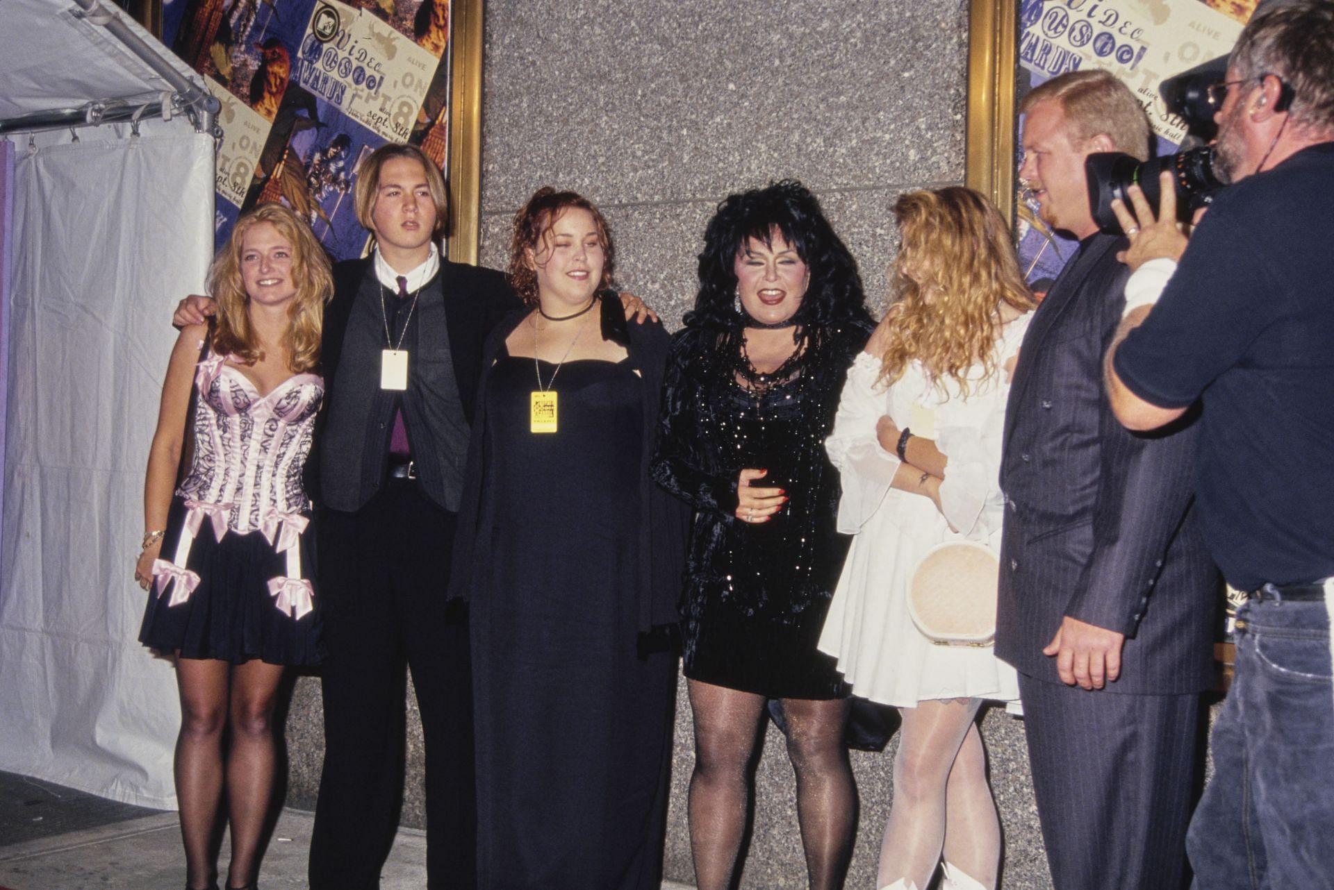 1994 MTV Video Music Awards (Image via Getty)