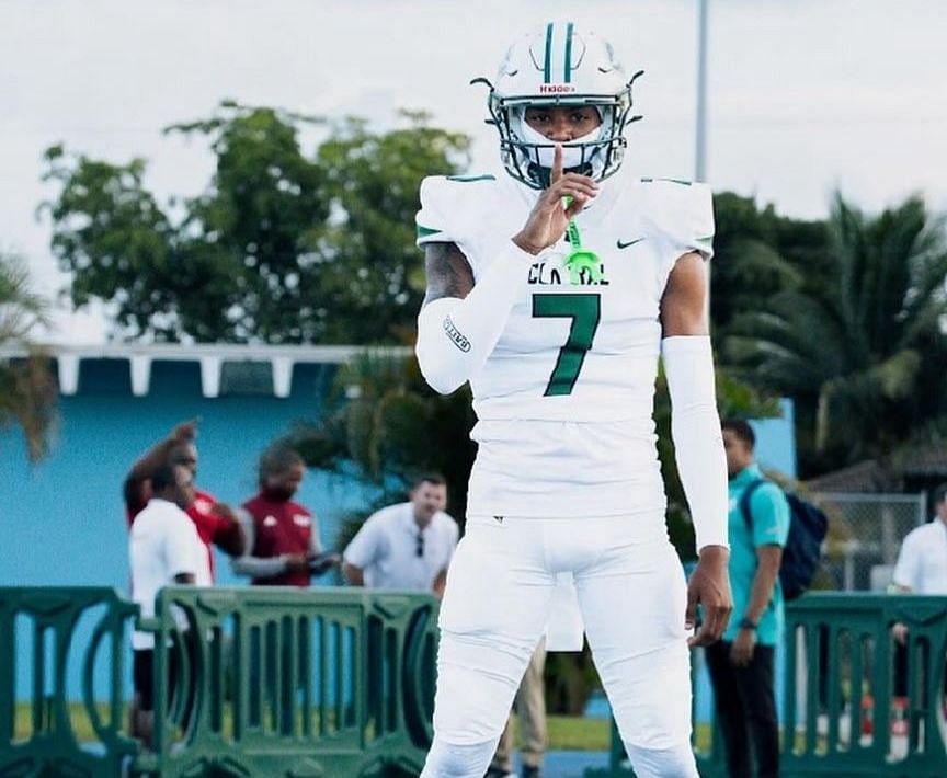 Florida Gator signee Naeshaun Montgomery #7 before a game while at Miami Central. Image via @NaeshaunM on X