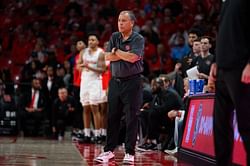 5-star Houston Cougars signee Chris Cenac Jr. opens up on how Kelvin Sampson wants to get him into the NBA in "one year"