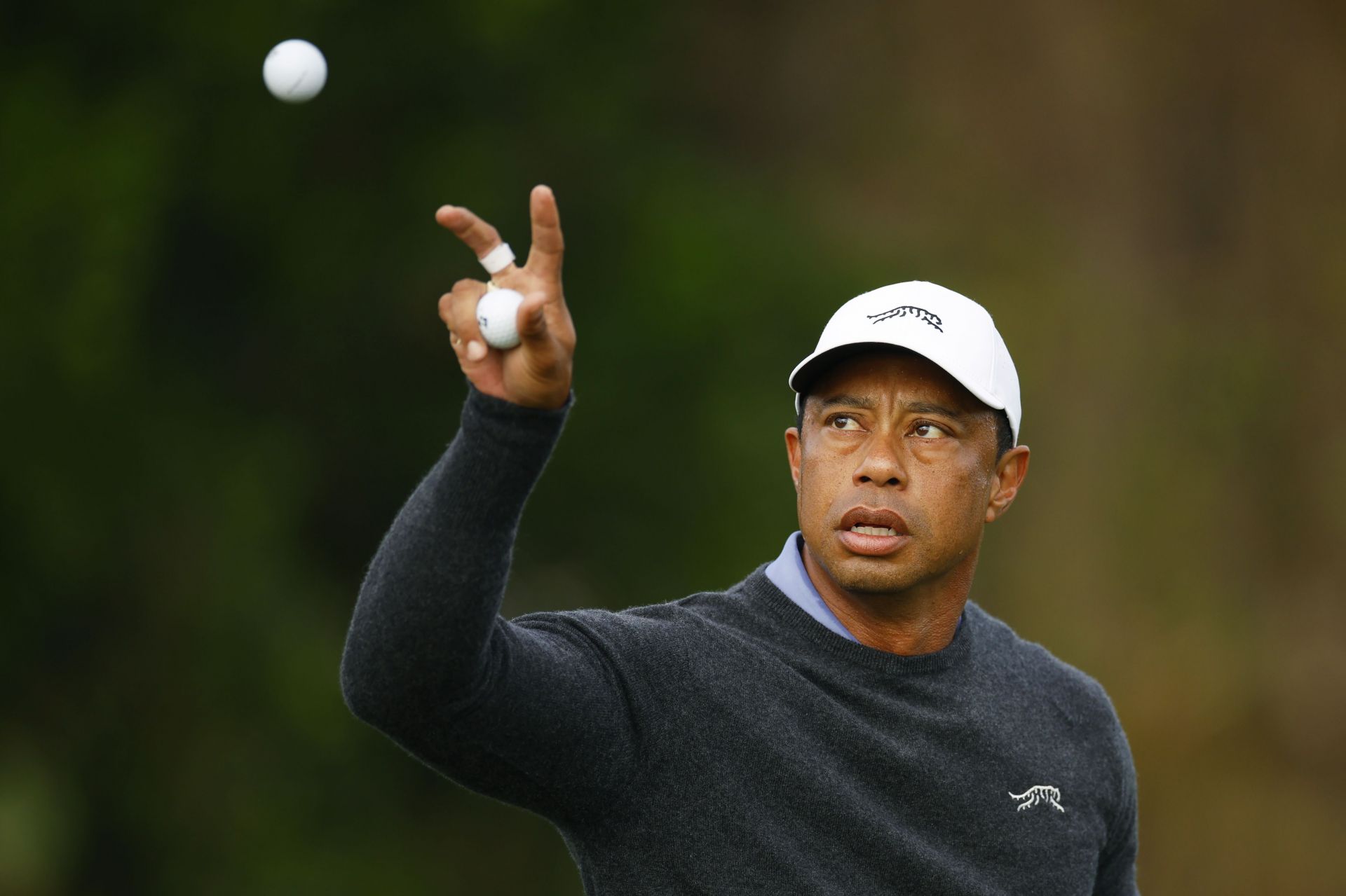 Tiger Woods signs contract extension with tire giant to use their golf balls