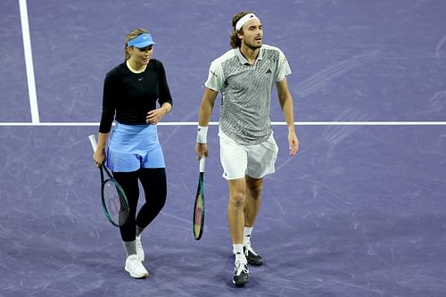 Paula Badosa and Stefanos Tsitsipas playing mixed doubles together - Source: Getty