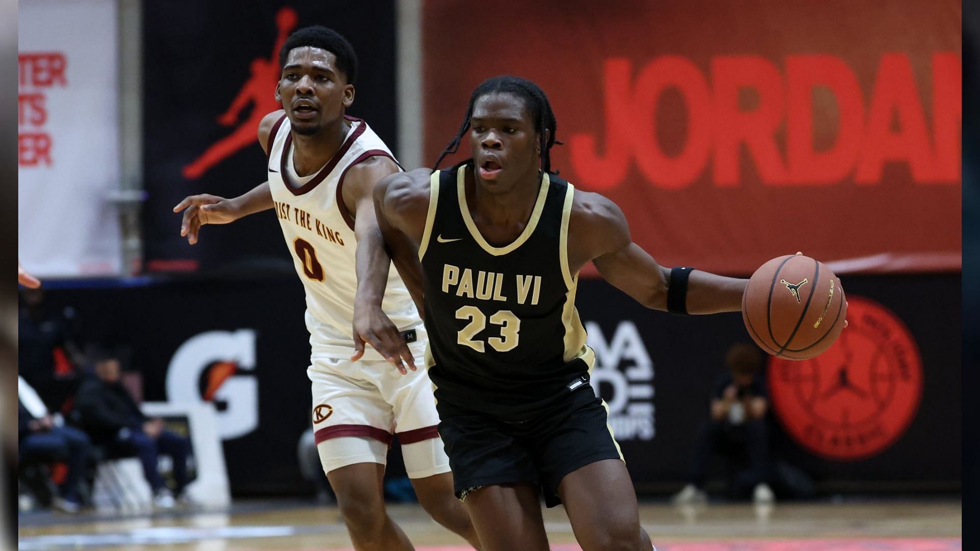 WATCH: 5-star SG Jordan Smith Jr. leads Paul VI Catholic to a convincing victory at the Capitol Hoops Challenge. (Image via Instagram @sm23itty)