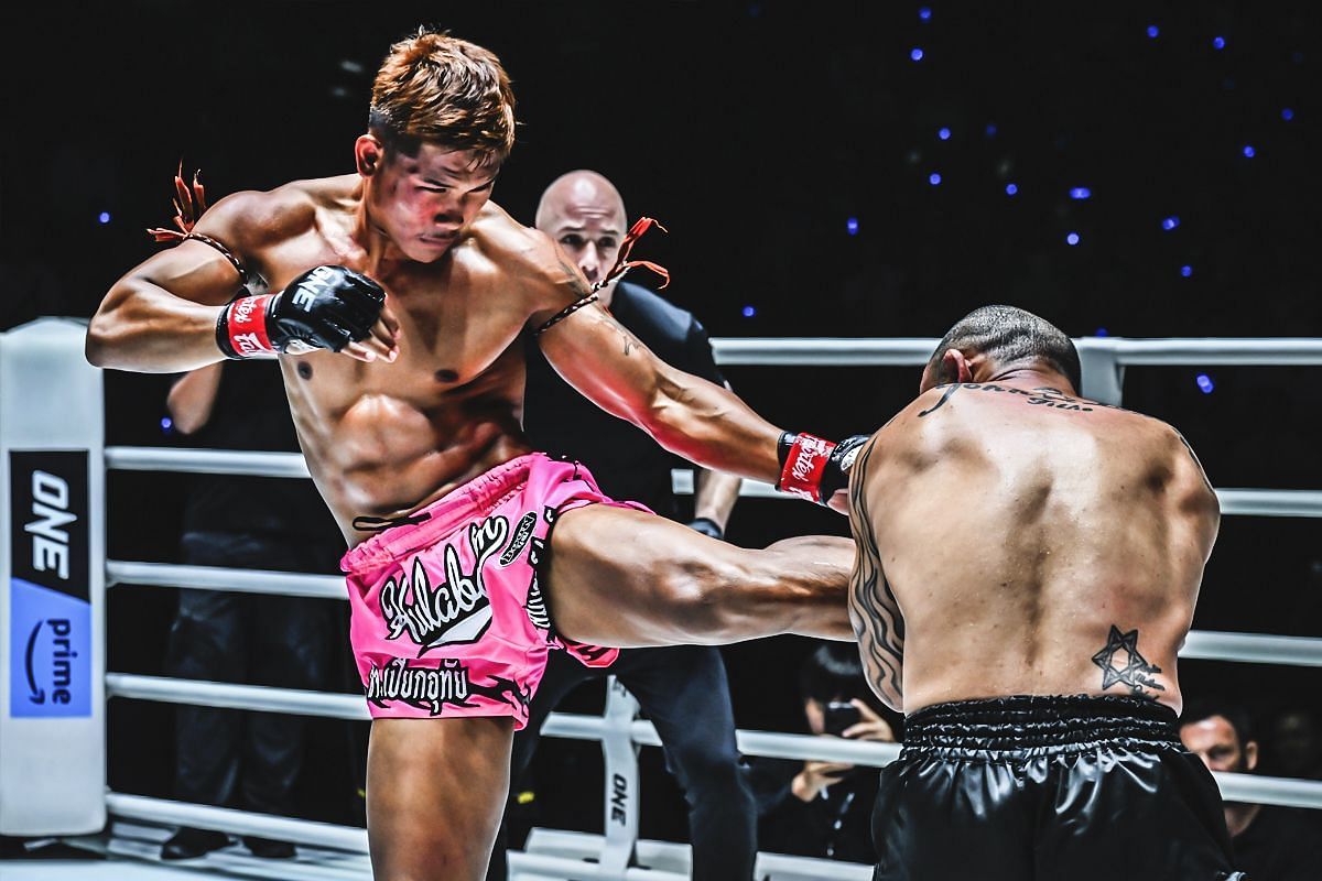 Kulabdam fighting John Lineker | Image credit: ONE Championship