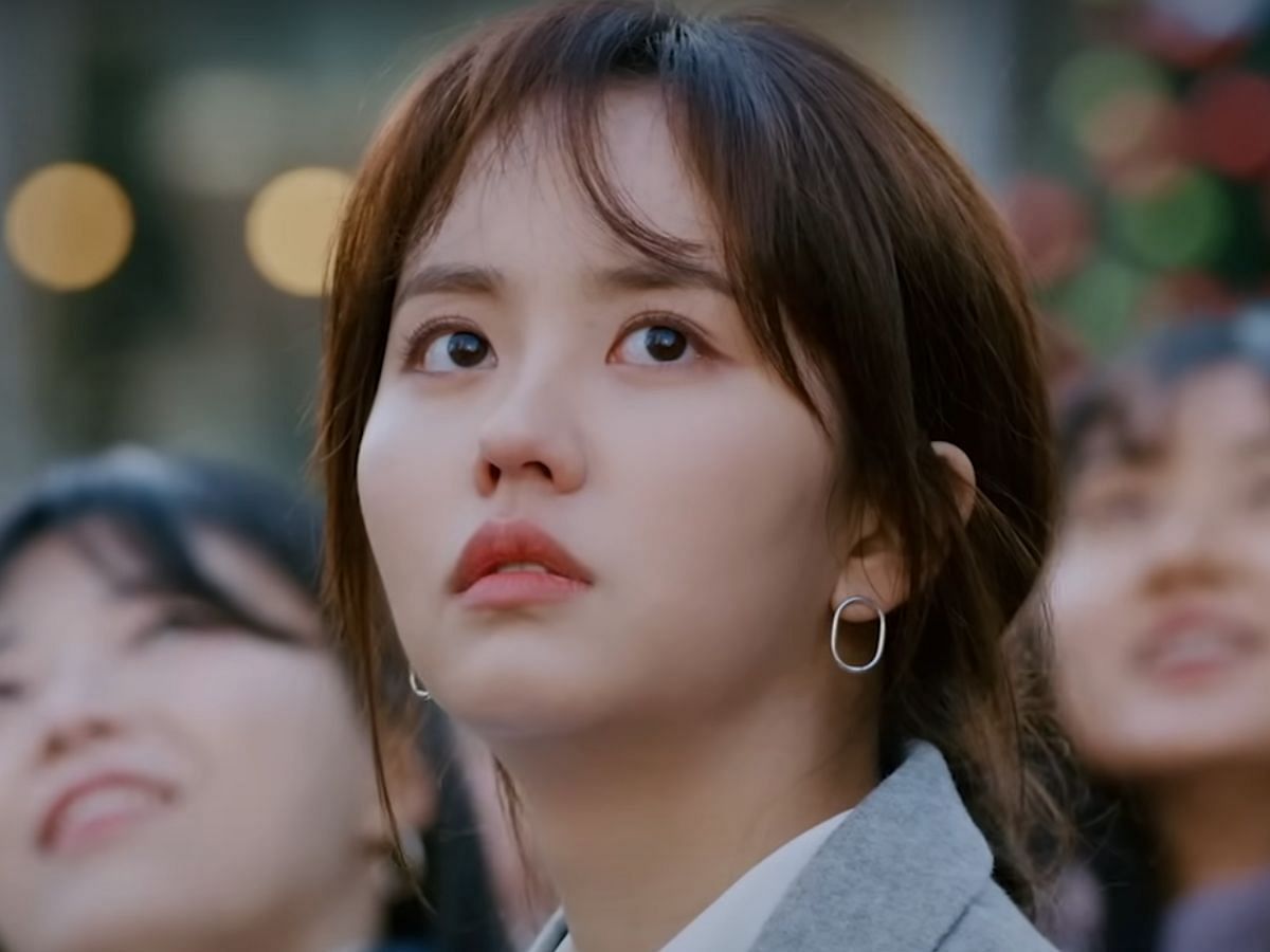 Kim So-hyun stars as Kim Jojo in Love Alarm (Image via YouTube/Netflix)