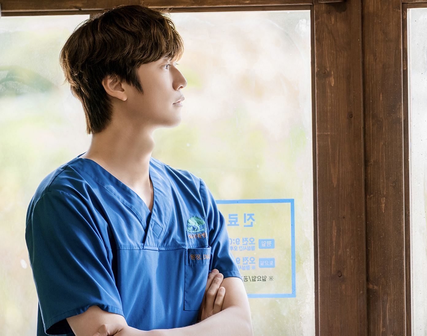 Yeon-soo starts practice in the hospital(Image via @mbcdrama_now/Instagram)