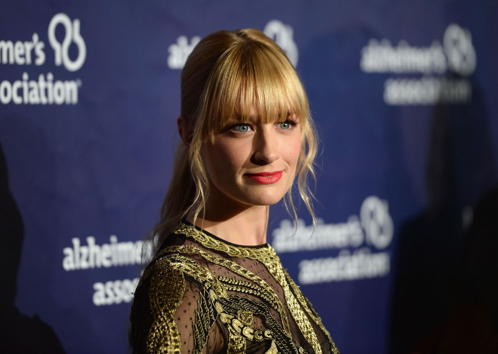 Beth Behrs (Image via Getty/Jason Kempin)