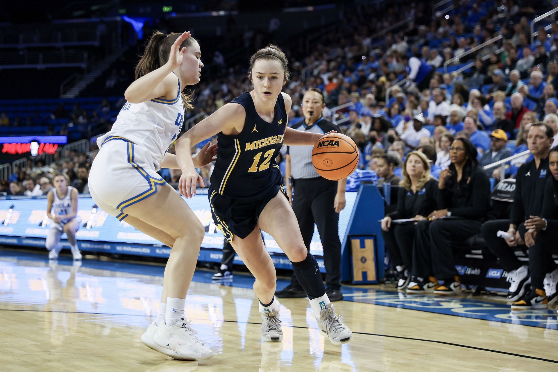 Syla Swords (#12) of the Michigan Wolverines attacks the defense of UCLA Bruins&#039; Elina Aarnisalo (#7) in the first half of their NCAA game at Pauley Pavilion on January 1, 2025 in Los Angeles. Photo: Getty