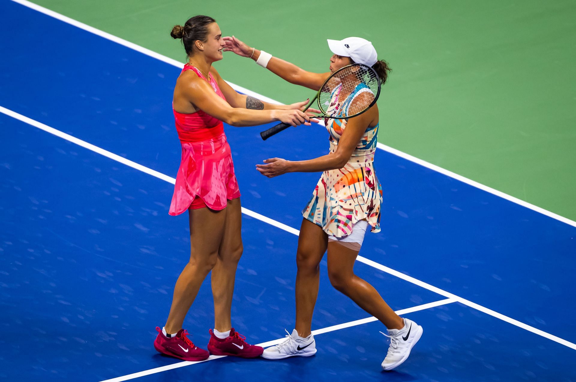 Aryna Sabalenka and Madison Keys embrace after 2023 US Open SFs (Source: Getty)