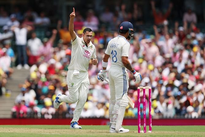 "His weakness is only because of one reason" - Sunil Gavaskar on Virat Kohli's dismissal in BGT 2024-25 5th Test