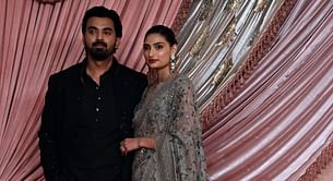 "Looking forward to you" - Athiya Shetty poses with KL Rahul while sharing New Year 2025 post