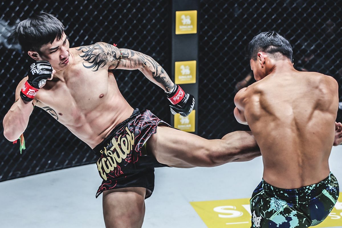 Tawanchai (left), Superbon (right) [Photo via ONE Championship]