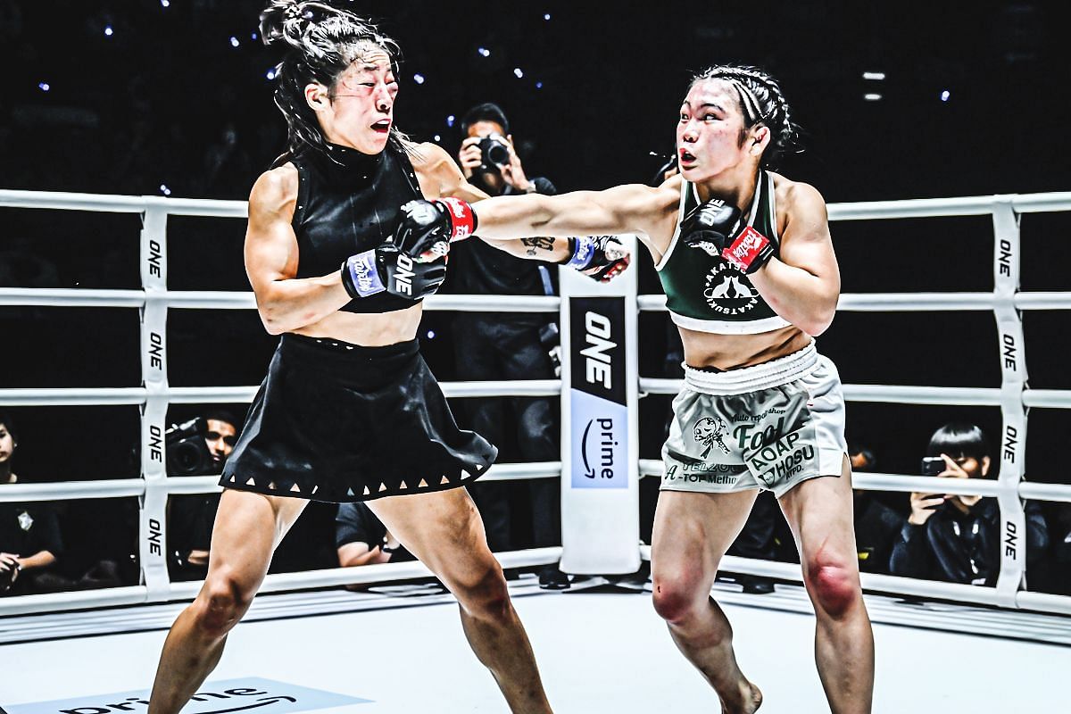 Meng Bo (left) handed Chihiro Sawada her first career loss at ONE Fight Night 27.