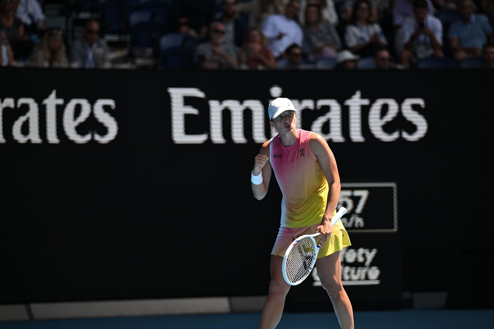 Iga Swiatek in action at the Australian Open (Image Source: Getty)