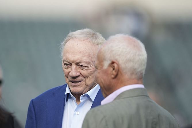 Ex-Legion of Boom CB irritated with Cowboys GM Jerry Jones’ ‘d*ck move’ toward Mike McCarthy in Deion Sanders chase