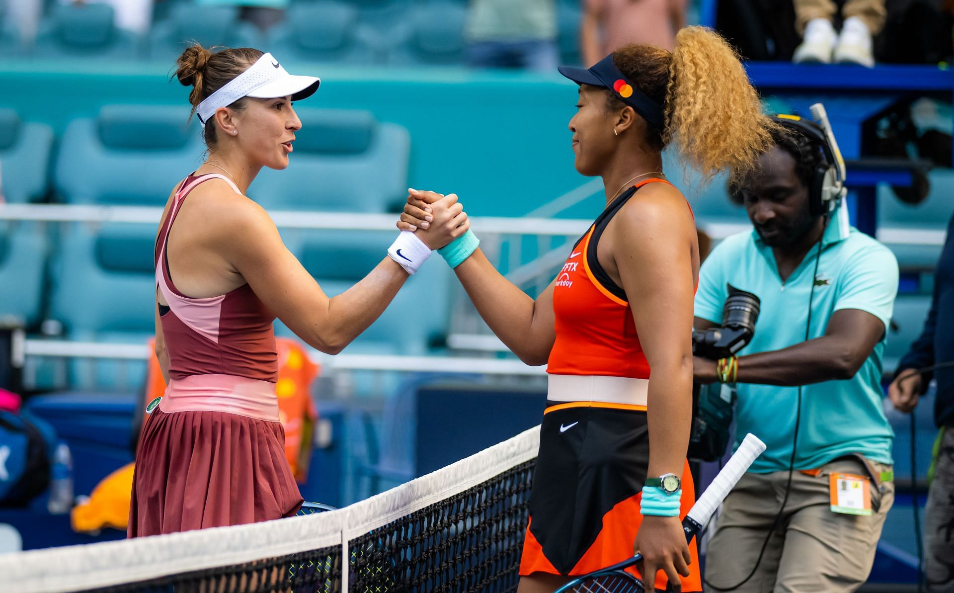 Belinda Bencic and Naomi Osaka at the Miami Open 2022. (Photo: Getty)