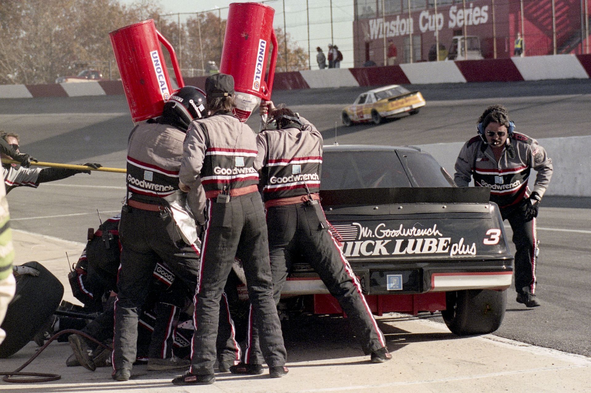 Dale Earnhardt makes a pit stop during the Atlanta Journal 500 - Source: Getty