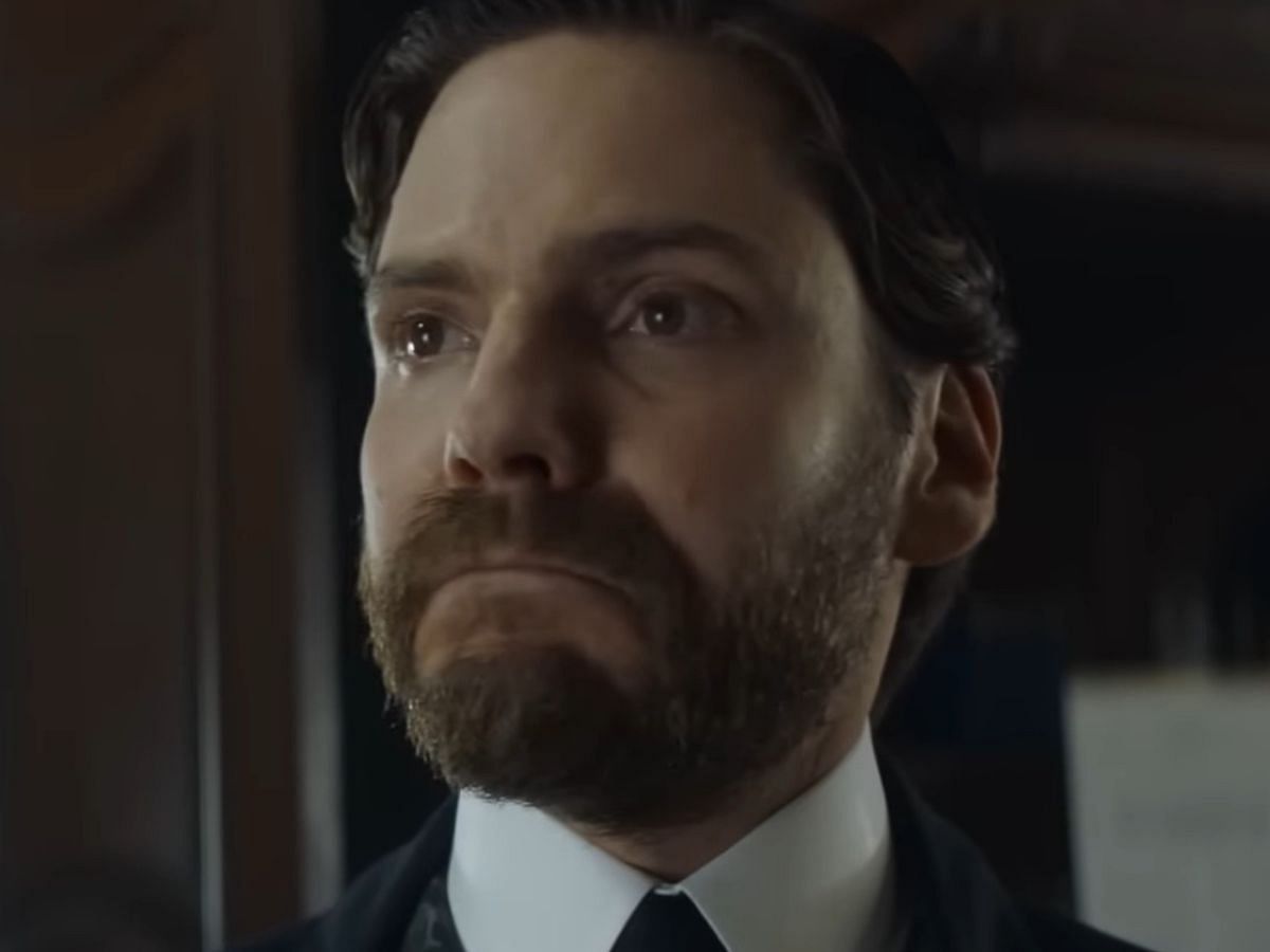 Still from the trailer of The Alienist (Image via YouTube/Still Watching Netflix)