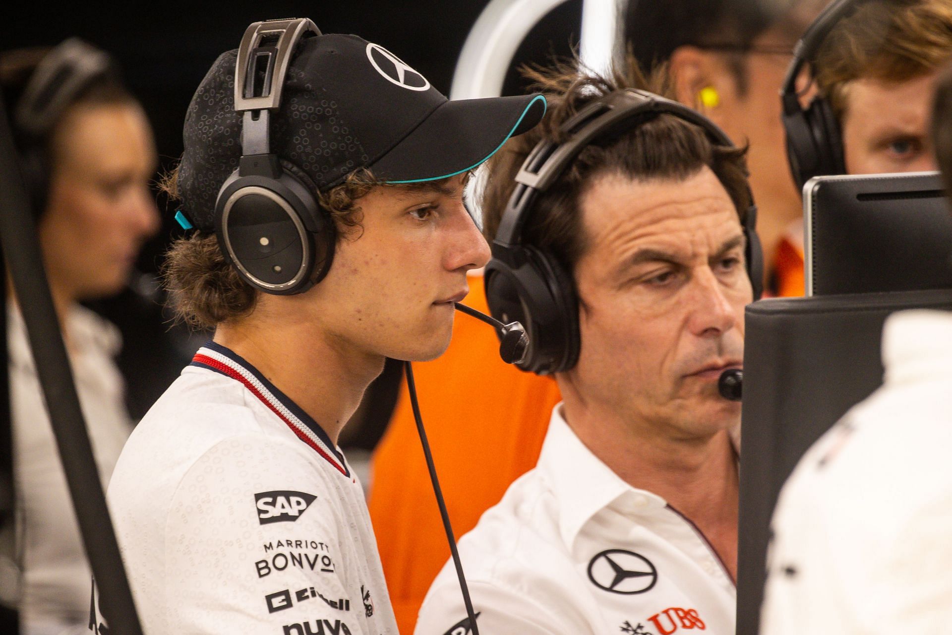 Mercedes team principal Toto Wolff with Kimi Antonelli (Image Source: Getty)