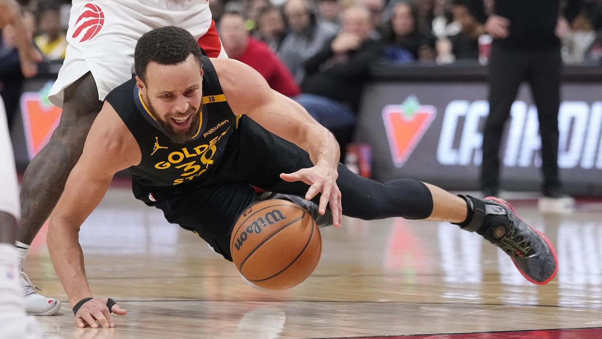 3 deals that could get Steph Curry-led Golden State back on track amid floundering season. (Photo: IMAGN)