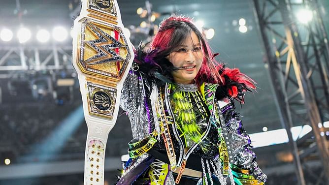 Former WWE Women's Champion teases reigniting feud with Iyo Sky; they crossed paths on this week's RAW