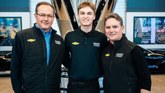 Jeff Gordon gives a wholesome reaction to HMS prodigy Corey Day’s humorous recruitment story revelation
