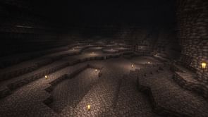 Why exploring Minecraft caves during the night is slightly safer