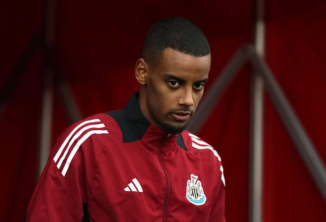 "The fringe players" - Pundit urges Mikel Arteta to sell 2 Arsenal players and sign Alexander Isak from Newcastle United