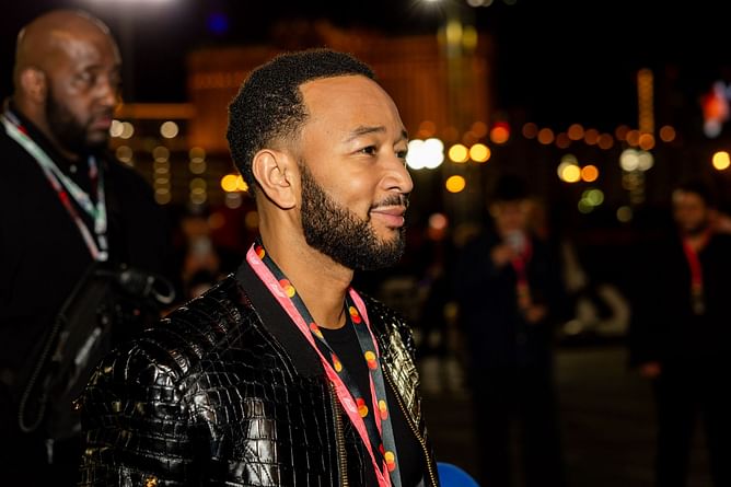 "Please read the room" - Netizens react as John Legend sings 'Ordinary People' to a group of inmates who fought the LA fires