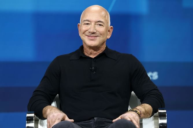 "It’s nice seeing some healthy competition"- Internet reacts as Elon Musk congratulates Jeff Bezos on launching Blue Origin rocket into orbit