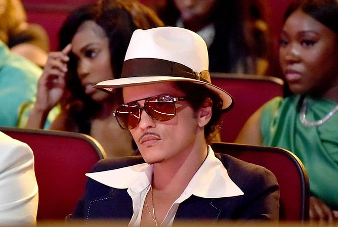 "I know he started the rumor" - Netizens react to Bruno Mars joking about his debt as he celebrates 150M monthly Spotify listeners