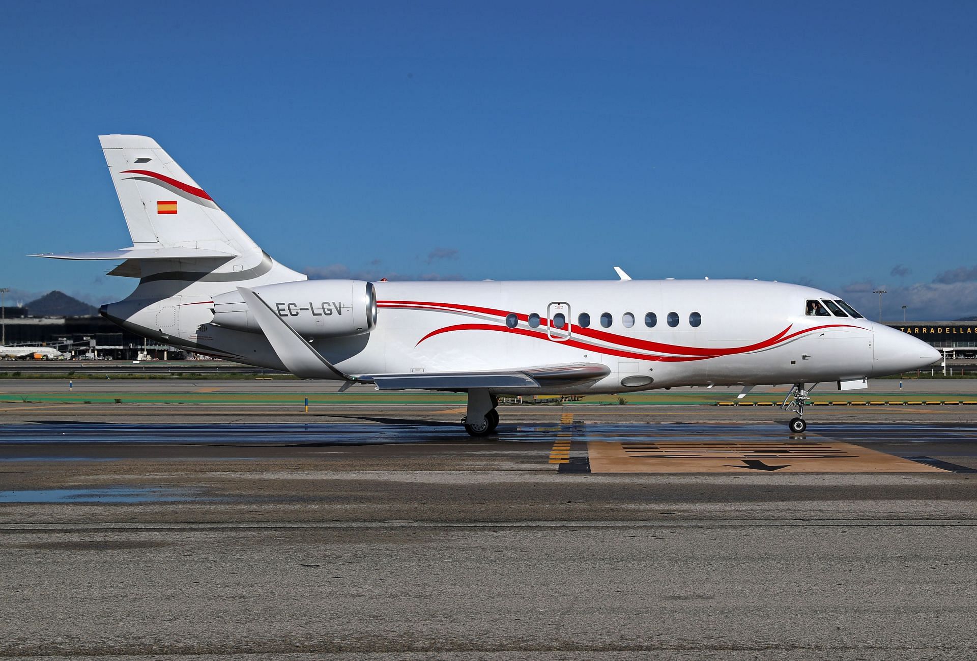 A Dassault Falcon 2000LX from Gestair company - Source: Getty Images