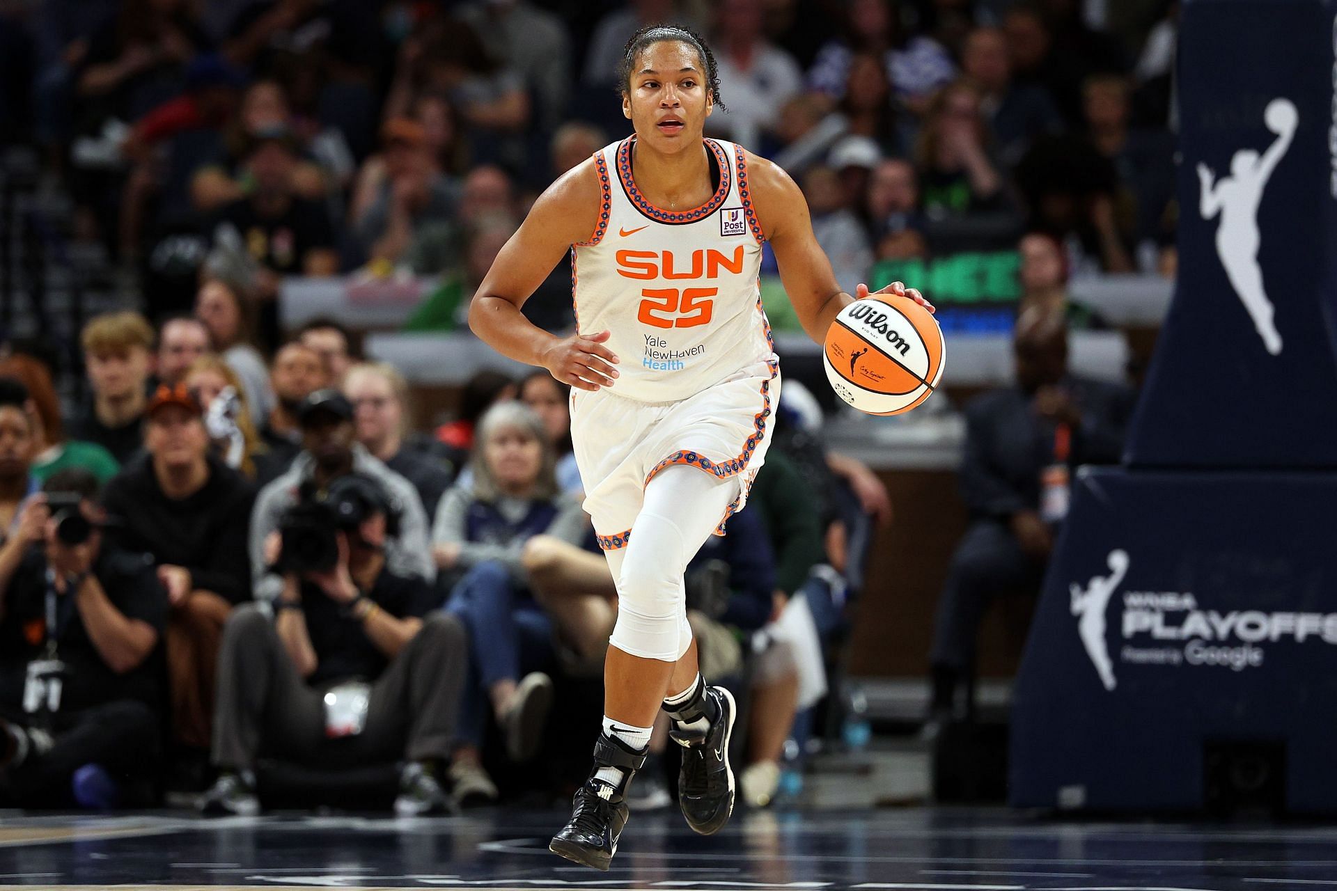 Alyssa Thomas might be leaving the Connecticut Sun this offseason. (Photo: GETTY)