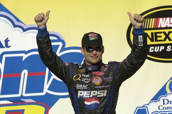 "I know who you are but I'm a Dale Earnhardt fan": When Jeff Gordon reflected on getting a speeding ticket from a NASCAR rival's supporter