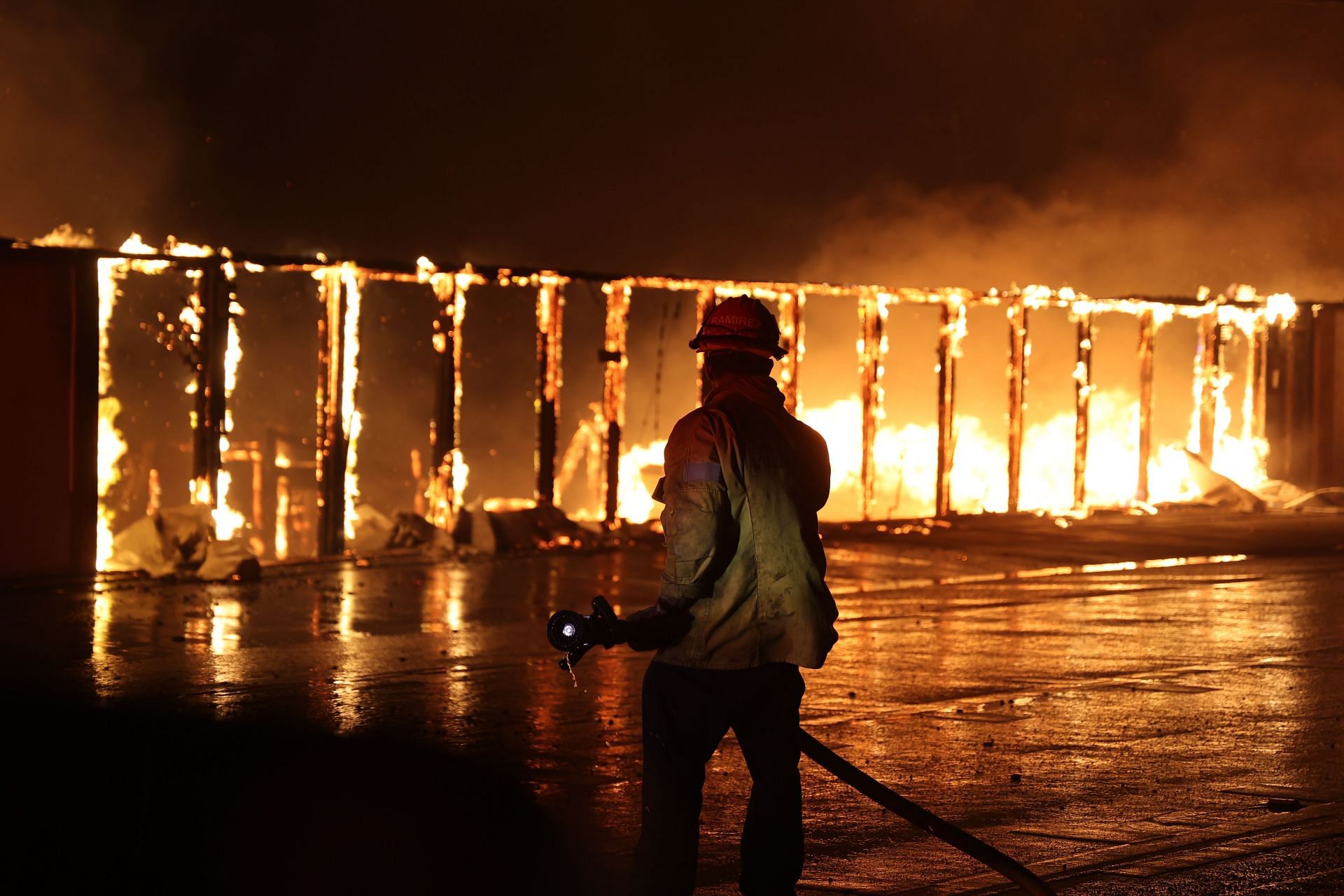 Firefighters continue battling Palisades fire in Los Angeles as flames rage out of control - Source: Getty