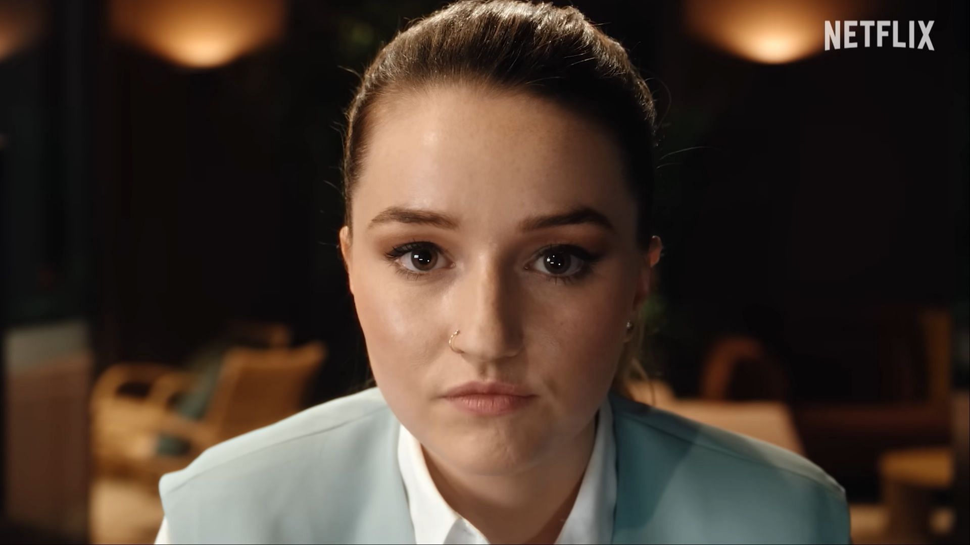 Kaitlyn Dever as Belle Gibson, the wellness guru who faked her cancer diagnosis in Apple Cider Vinegar (Image via Netflix)