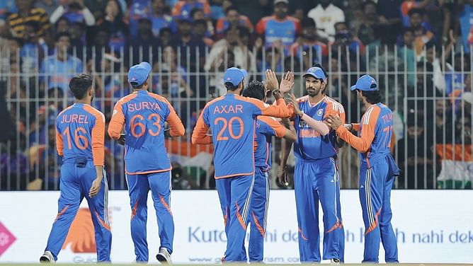 Washington Sundar strikes off the first ball to dismiss Ben Duckett in IND vs ENG 2025 2nd T20I [Watch]